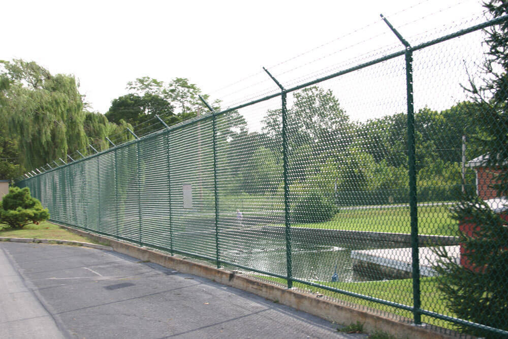 chain link fence dog bowl